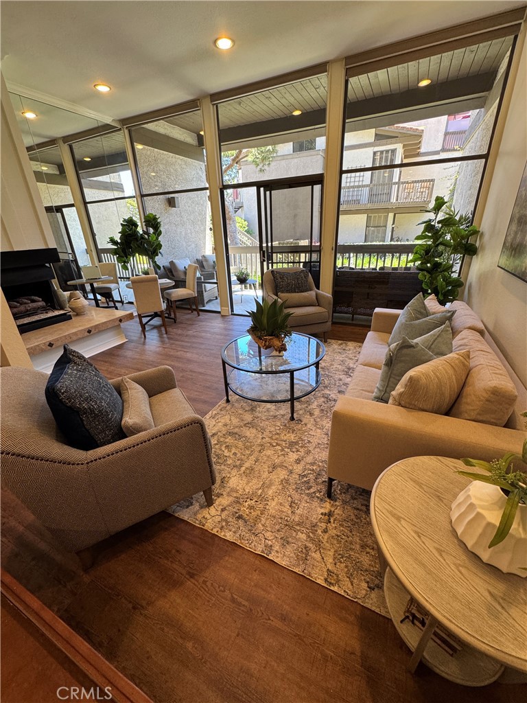 5104 Marina Pacifica Drive S