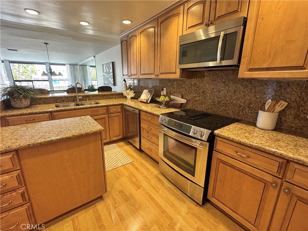 9103 Marina Pacifica Drive N