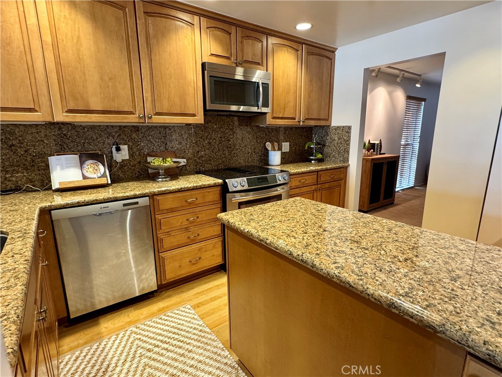 9103 Marina Pacifica Drive N