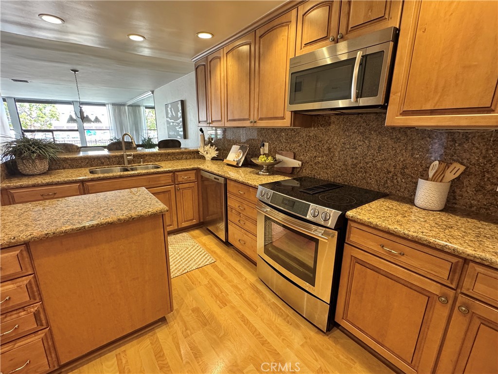 9103 Marina Pacifica Drive N