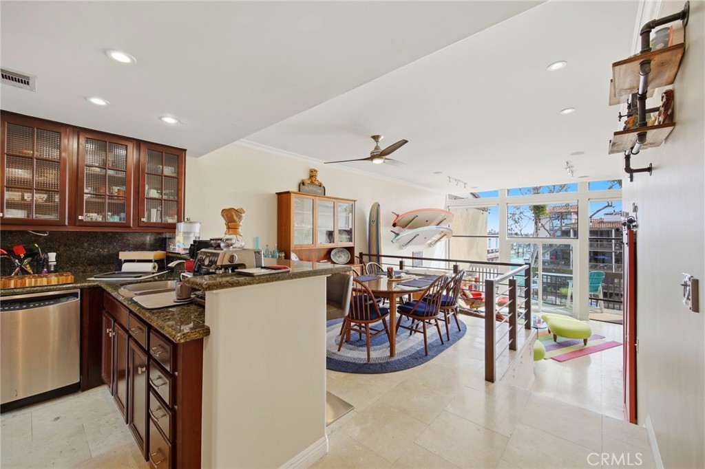 5336 Marina Pacifica N