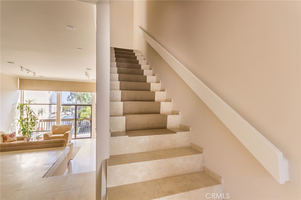 5336 Marina Pacifica N