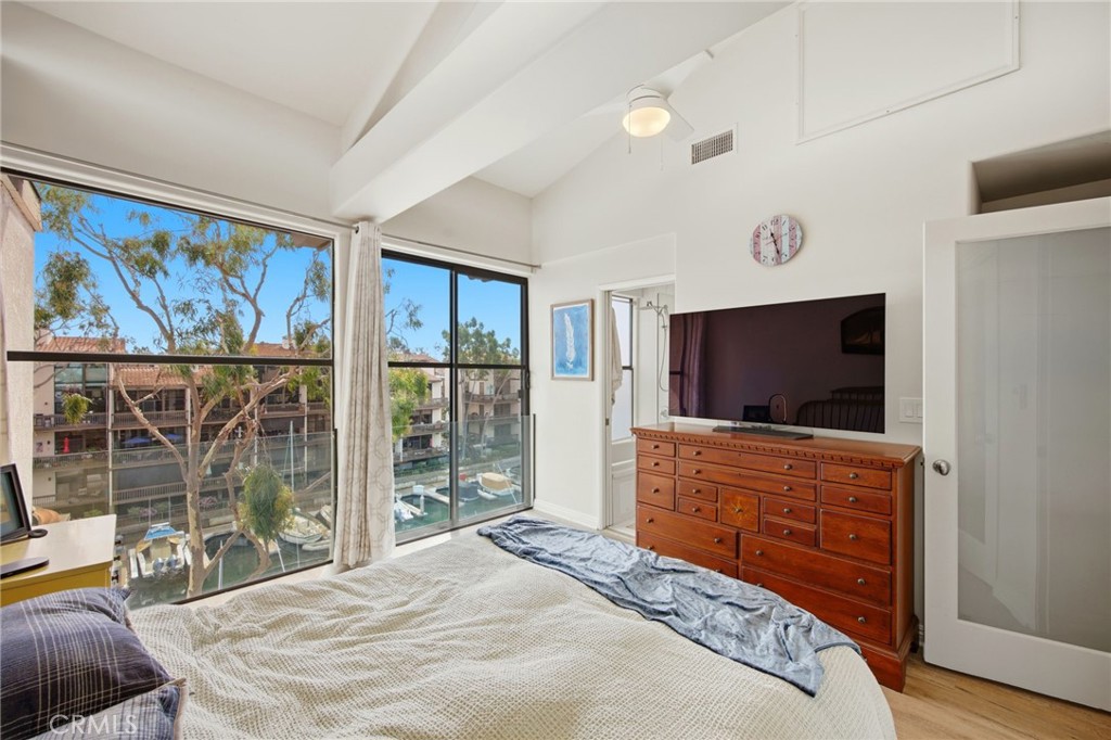 5336 Marina Pacifica N