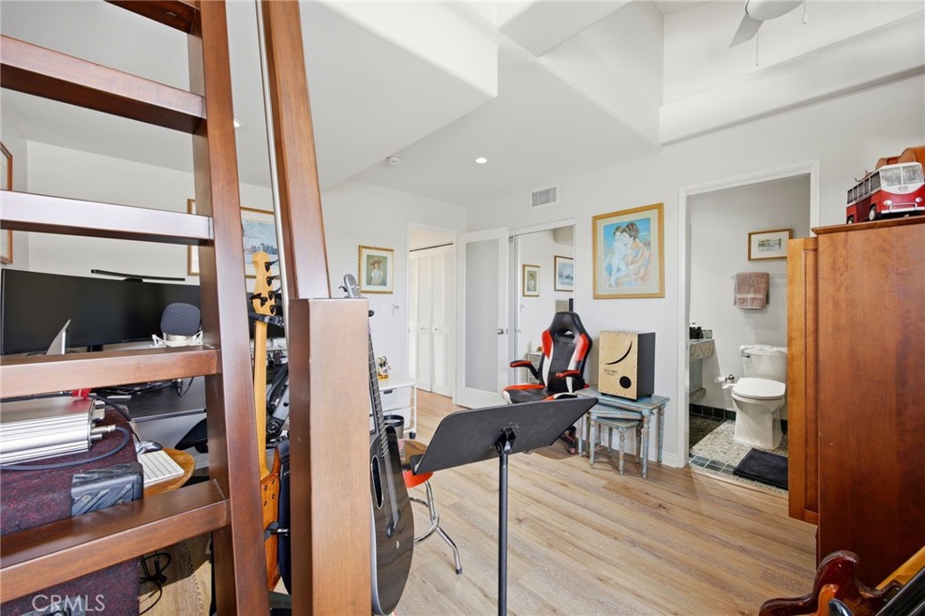 5336 Marina Pacifica N