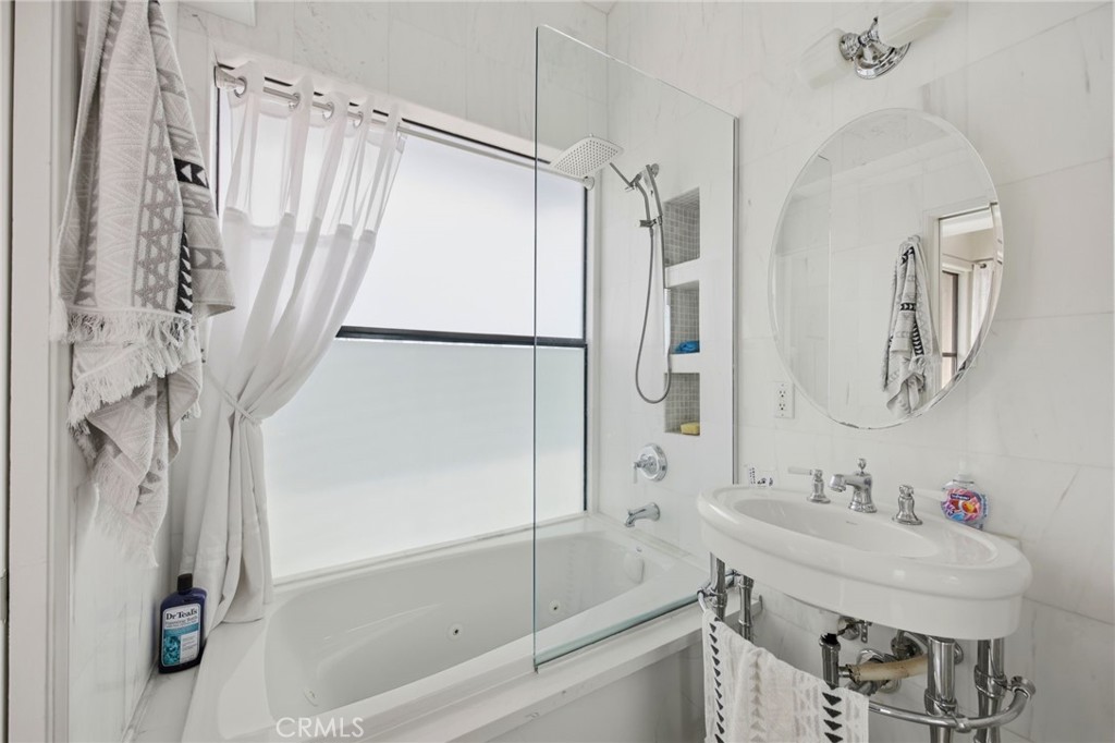 5336 Marina Pacifica N