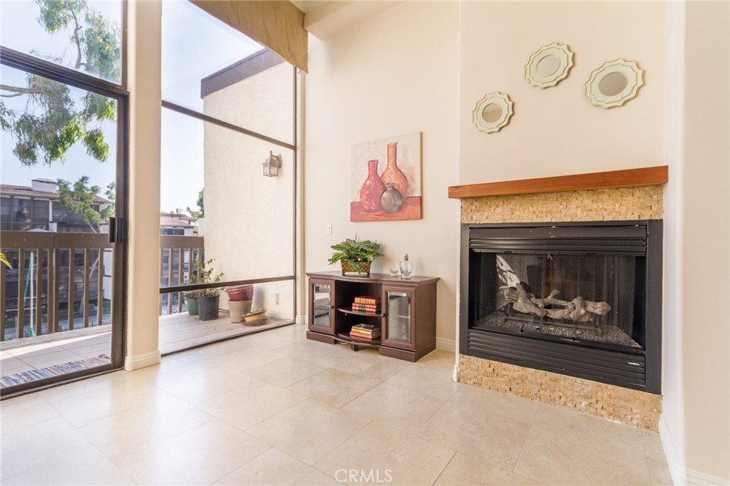 5336 Marina Pacifica N