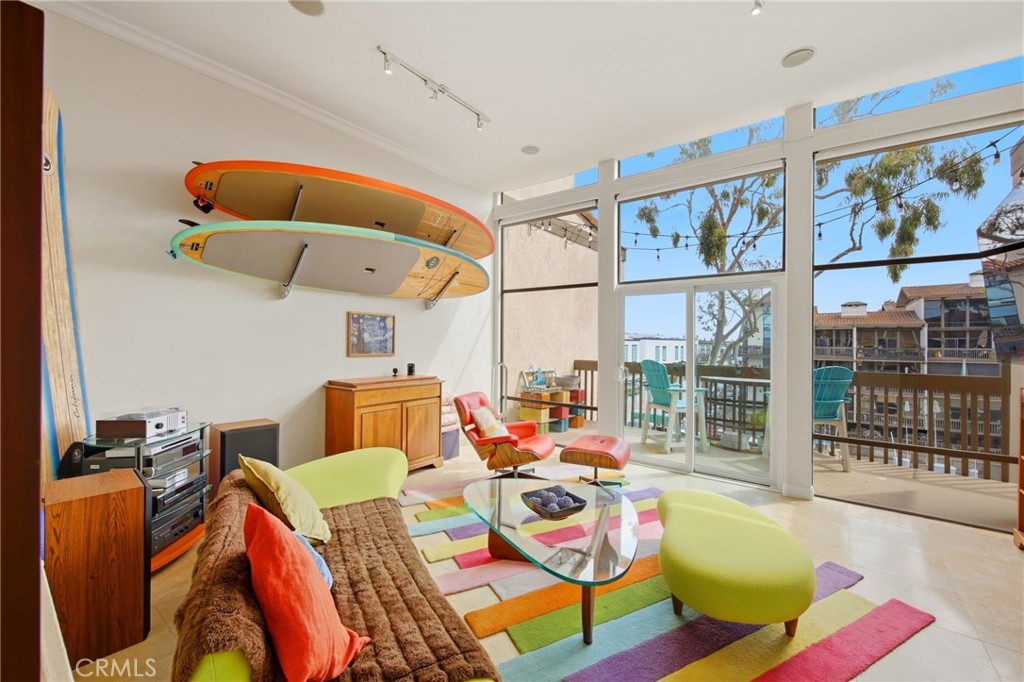 5336 Marina Pacifica N