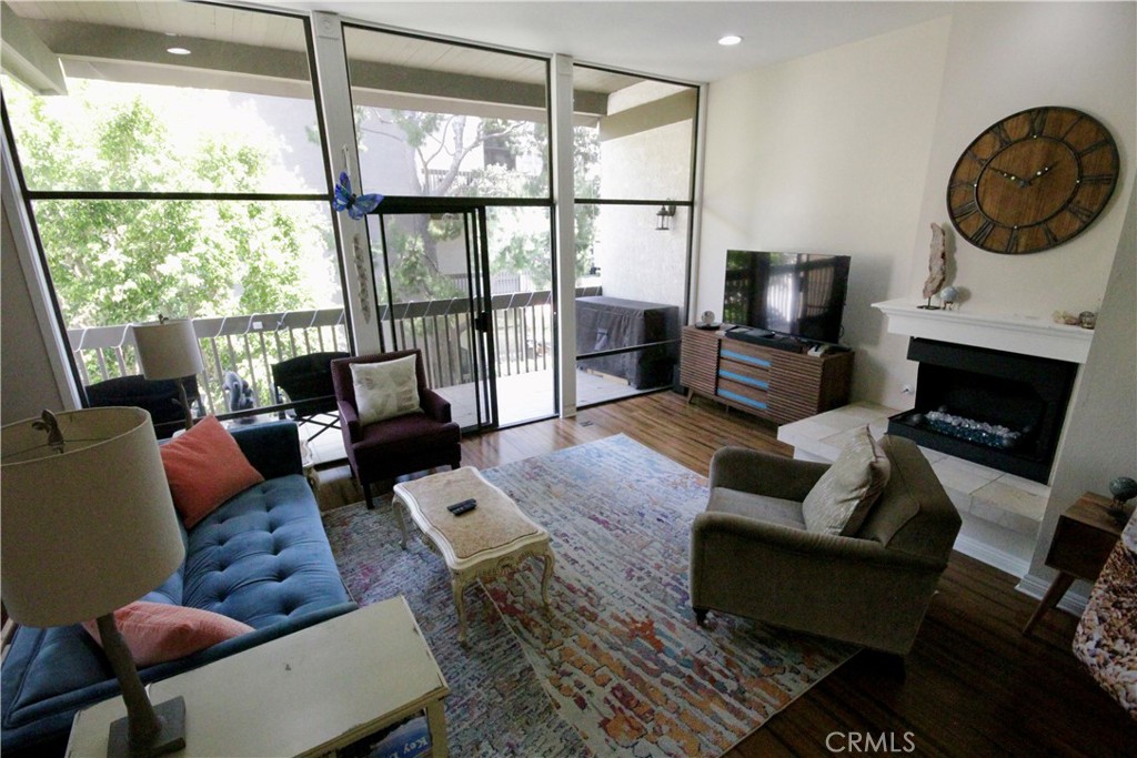 7202 Marina Pacifica S