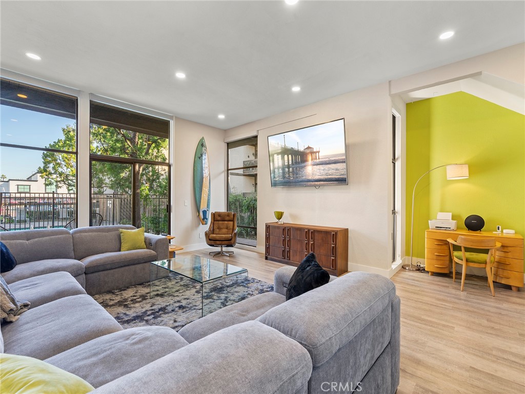 6207 Marina Pacifica N