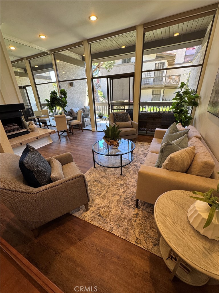 5104 Marina Pacifica Drive S