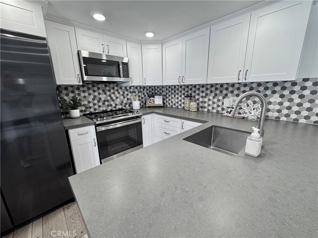 6126 Marina Pacifica N