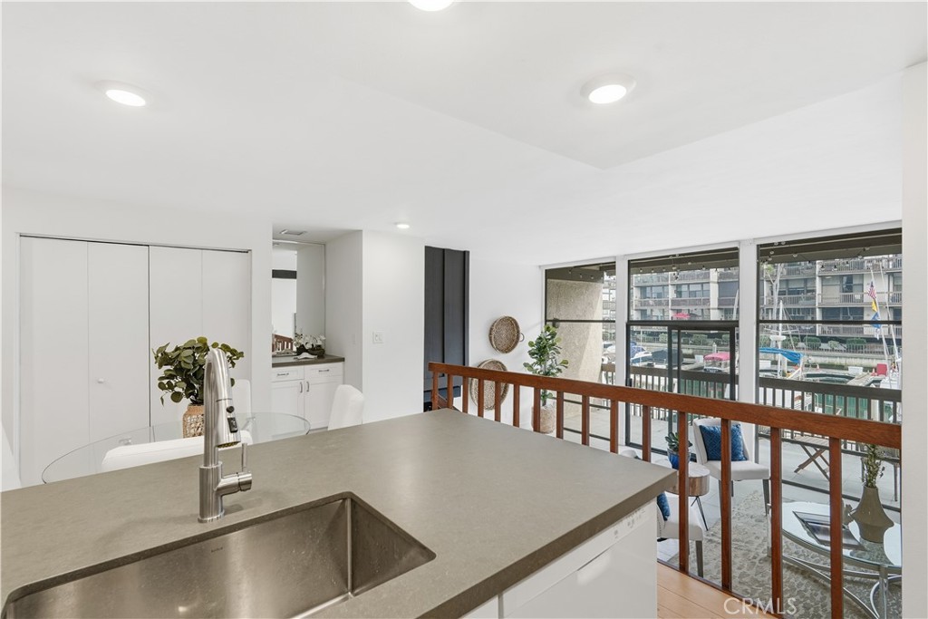 6126 Marina Pacifica N