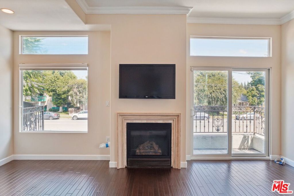 13360 Burbank Boulevard 3