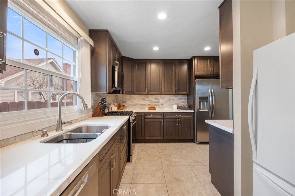 3521 W 58th Place