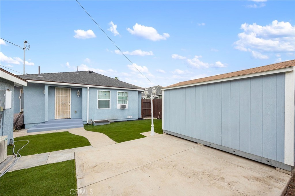 3521 W 58th Place