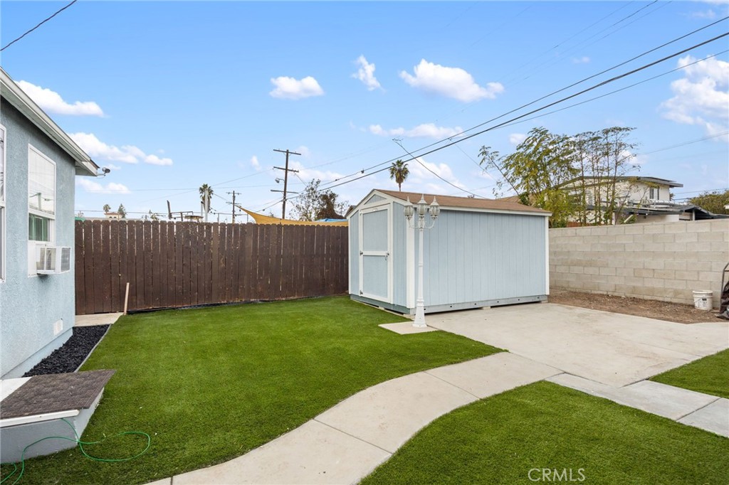 3521 W 58th Place