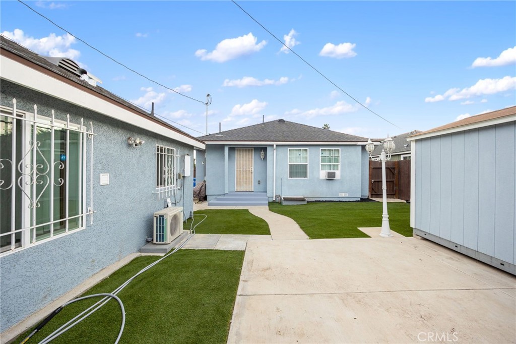 3521 W 58th Place