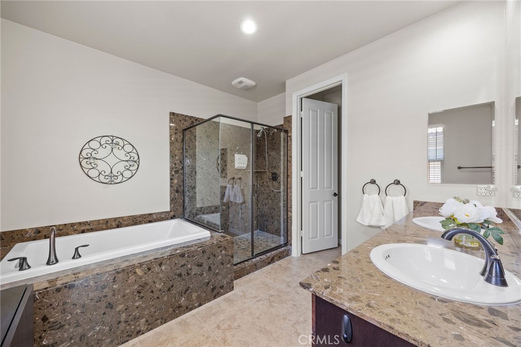 74121 Kingston Court E