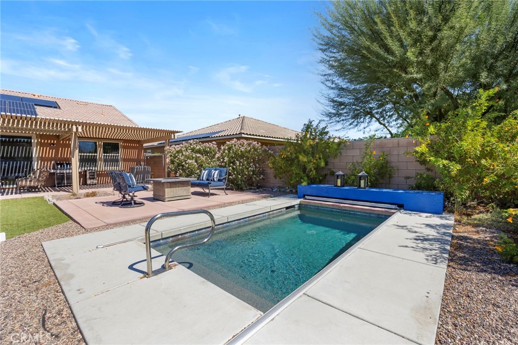 74121 Kingston Court E