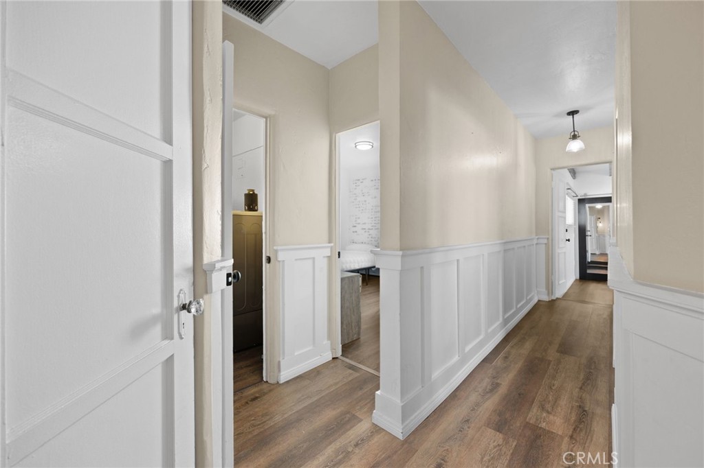 8319 S Van Ness