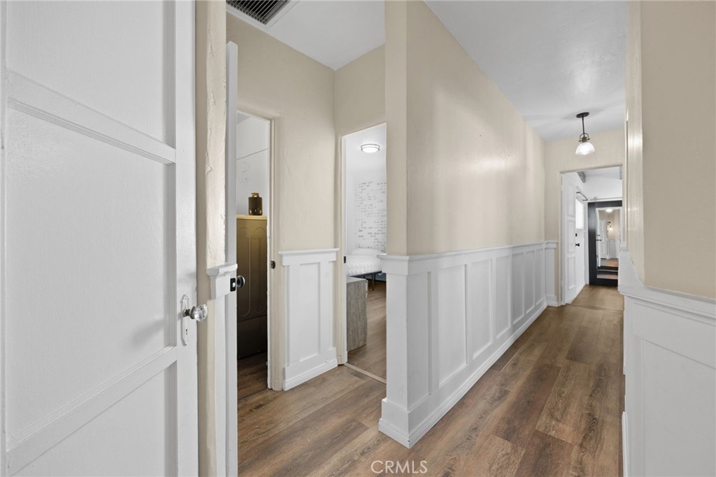 8319 S Van Ness