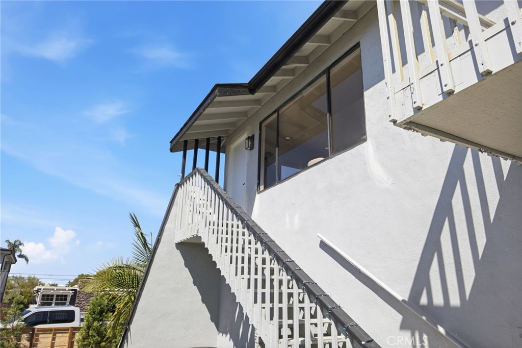 141 W Avenida Alessandro