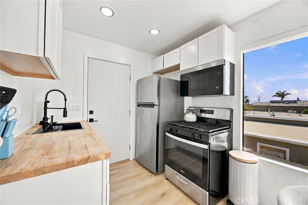 141 W Avenida Alessandro