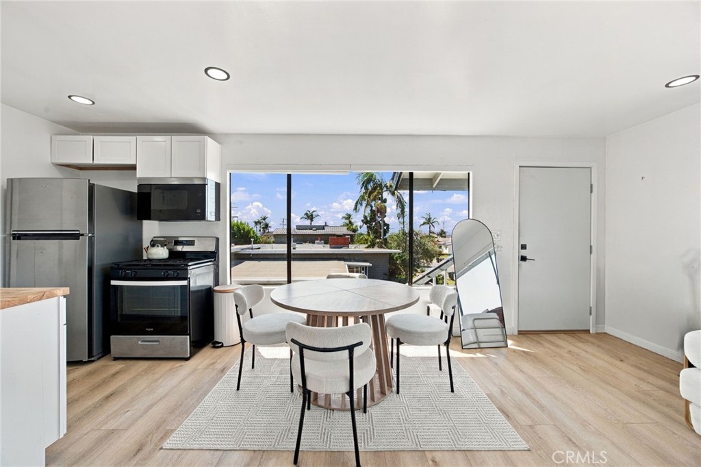 141 W Avenida Alessandro