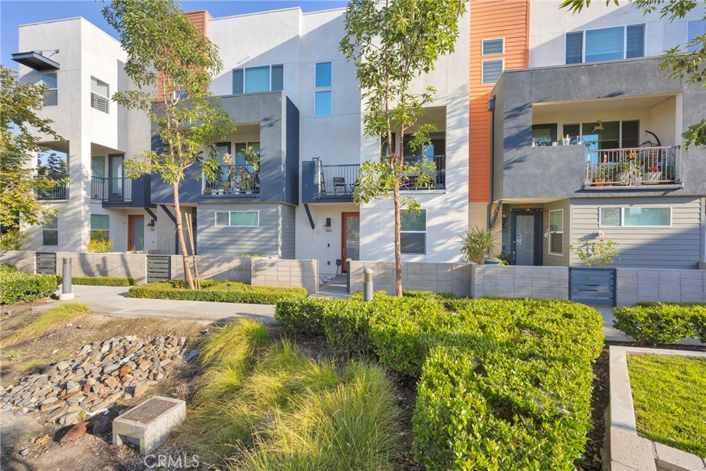 9958 Artesia Boulevard 1003