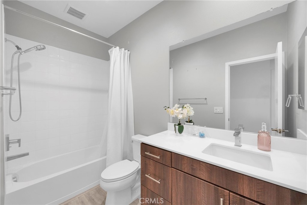 9958 Artesia Boulevard 1003