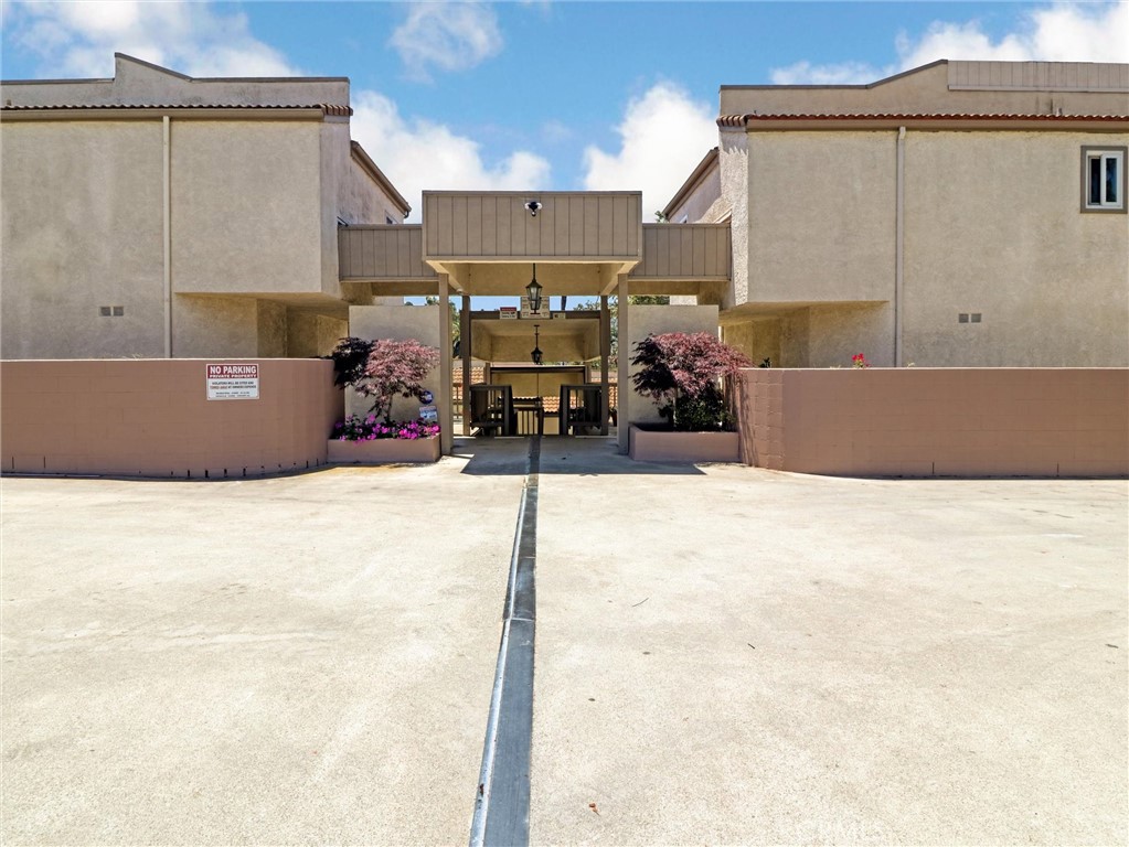 5924 S Pacific Coast Highway 22