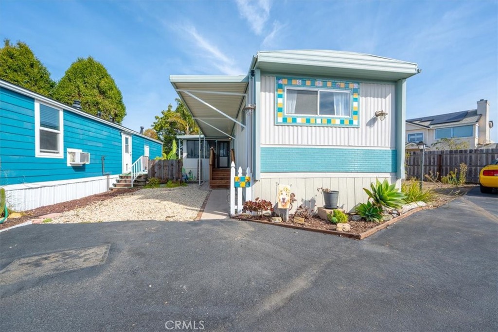 2531 Cienaga Street 42