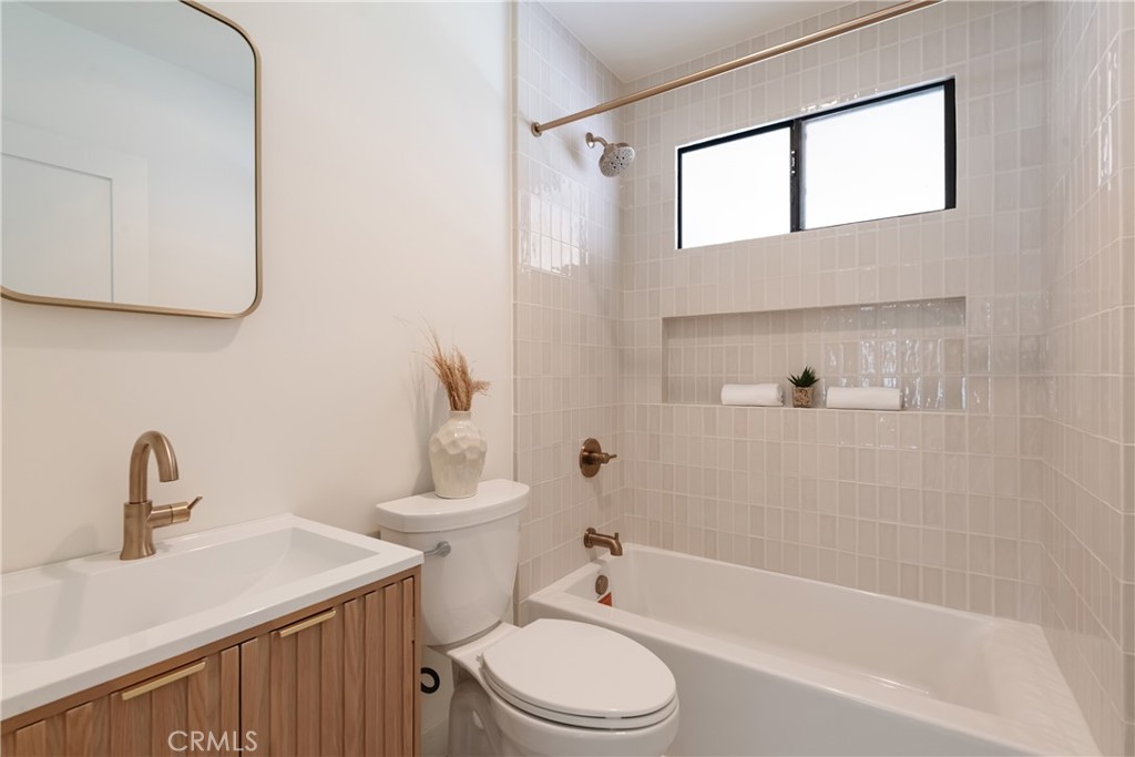 2234 W 164th Street