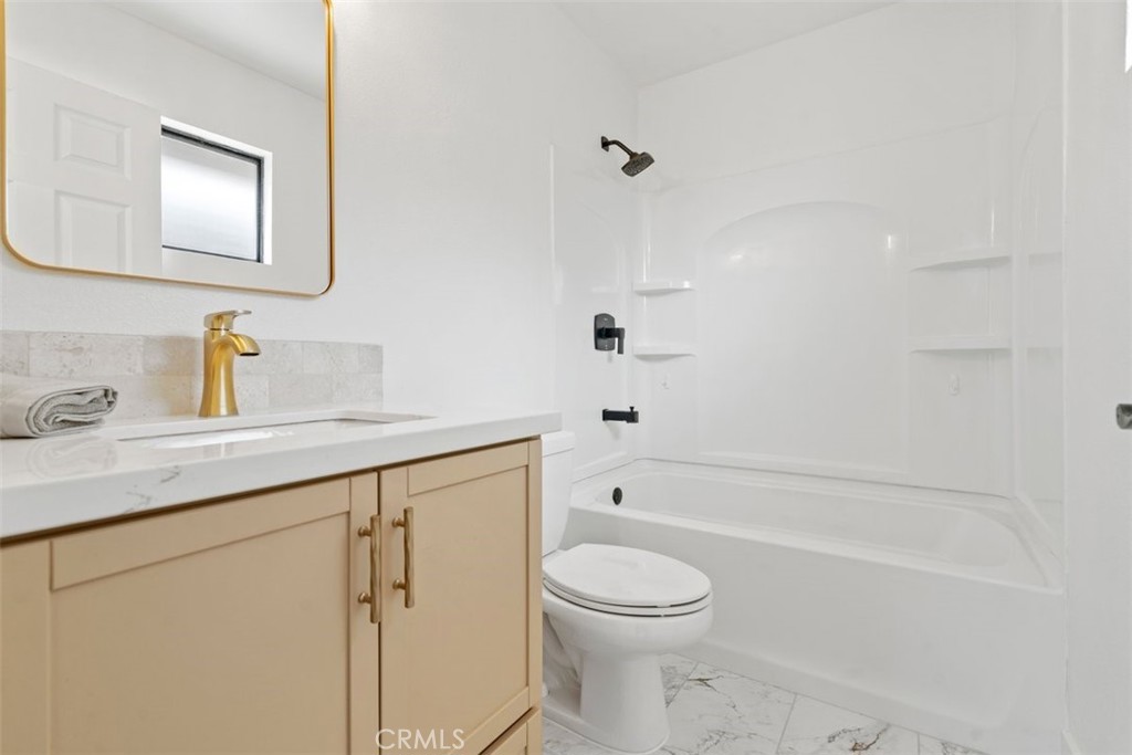 214 E. Bennett Street