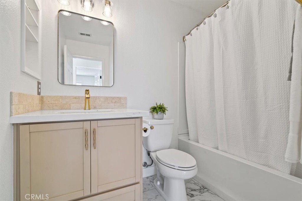 214 E. Bennett Street