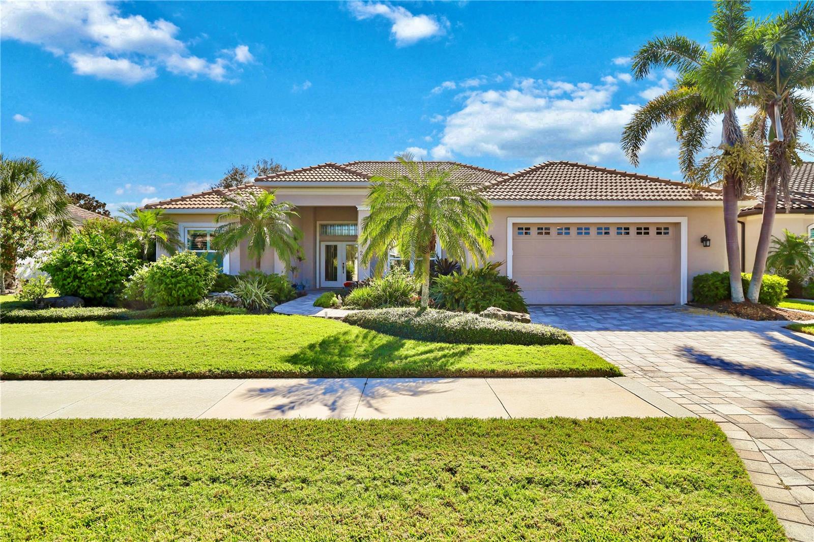 261 VENICE PALMS BLVD