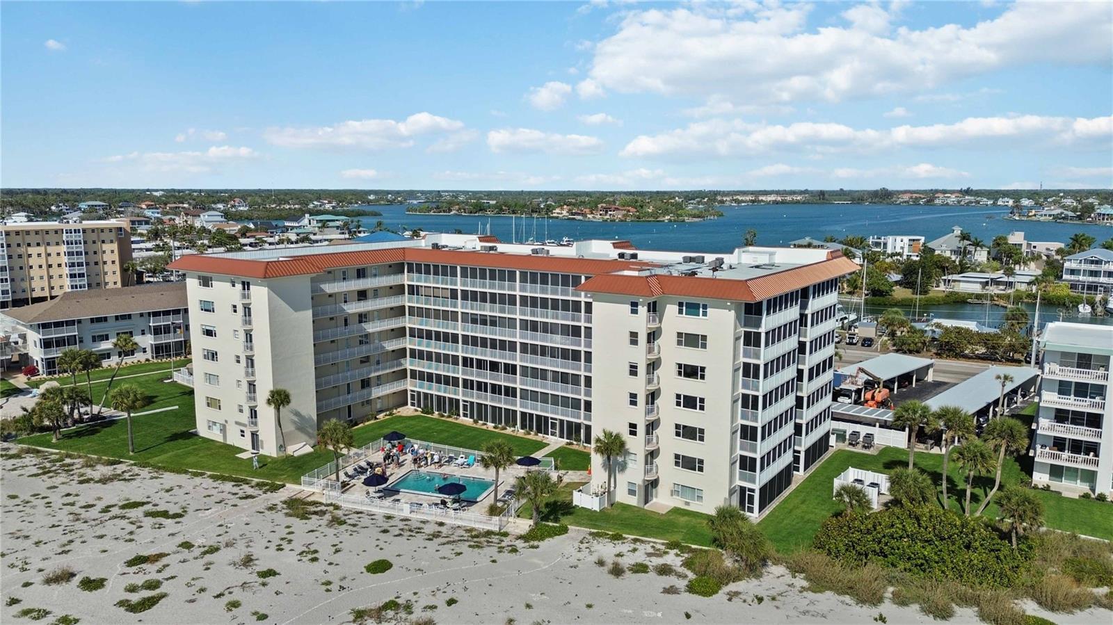 1150 TARPON CENTER DR #208