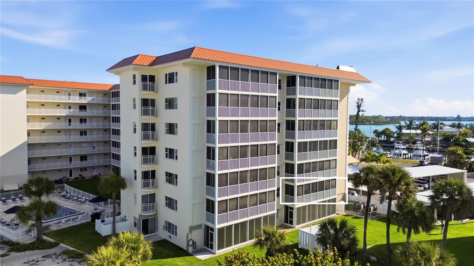 1150 TARPON CENTER DR #208