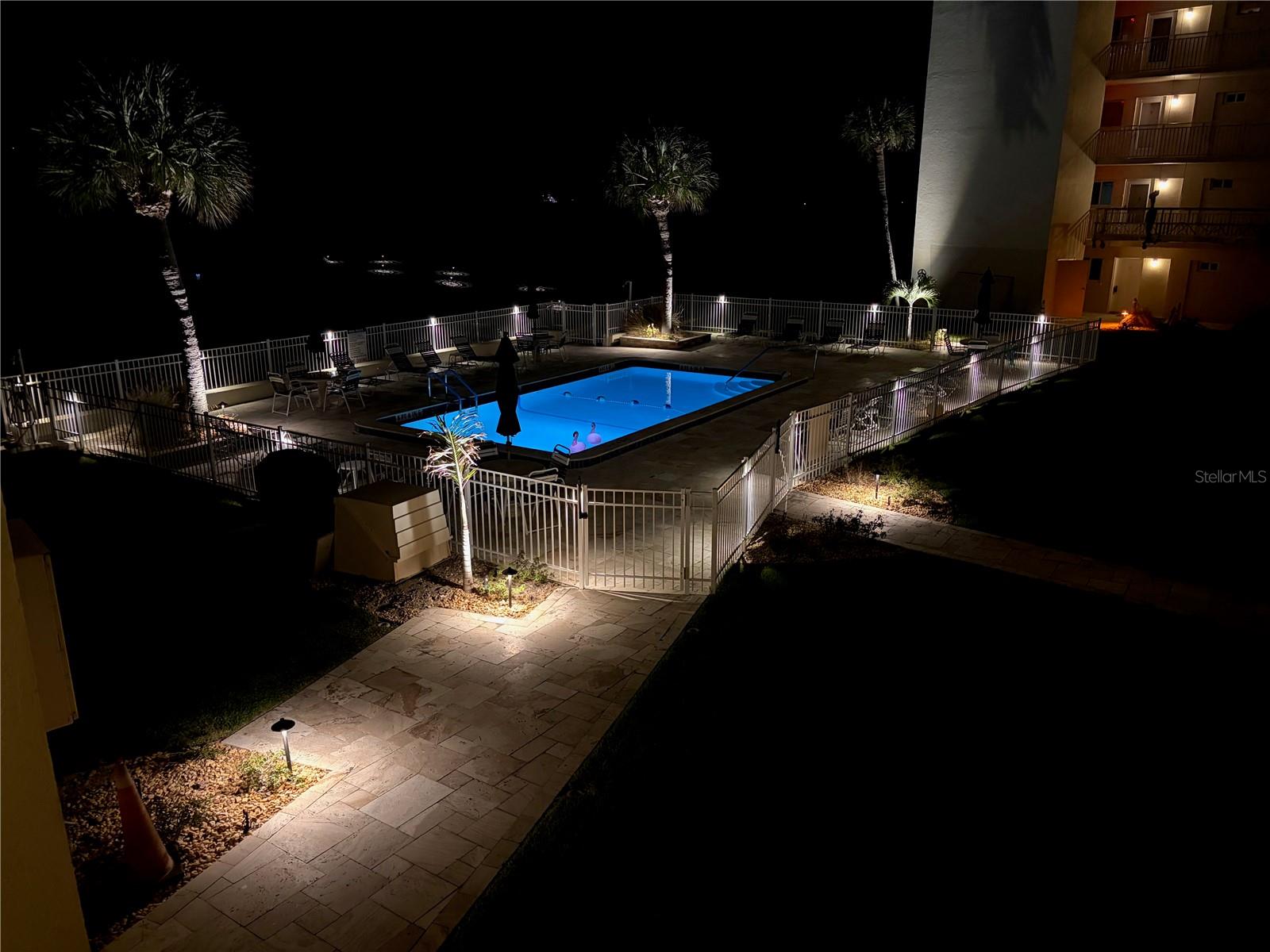 1150 TARPON CENTER DR #208