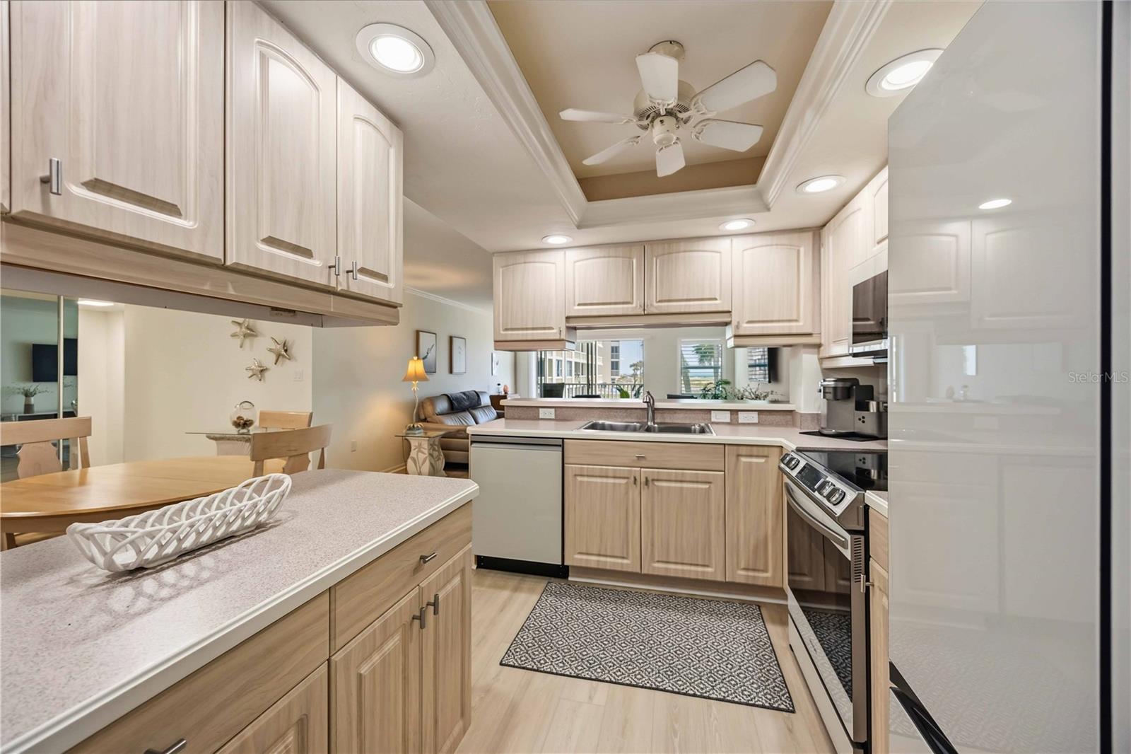 1150 TARPON CENTER DR #208