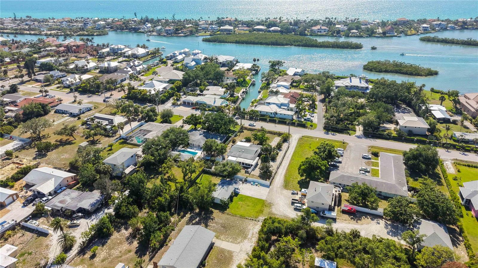 624 BAYSHORE RD
