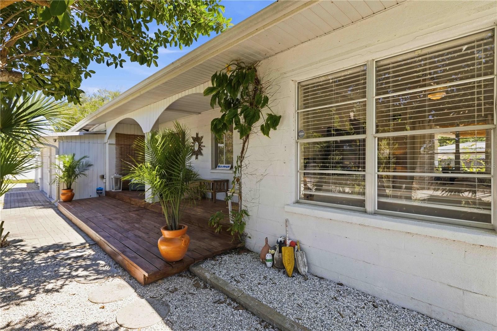 624 BAYSHORE RD