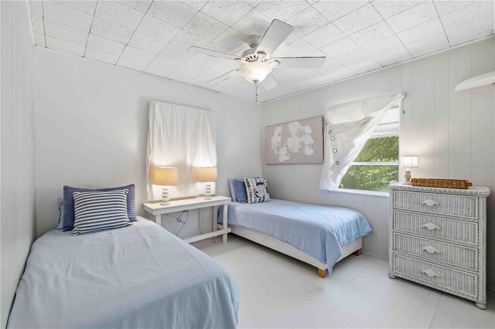 624 BAYSHORE RD