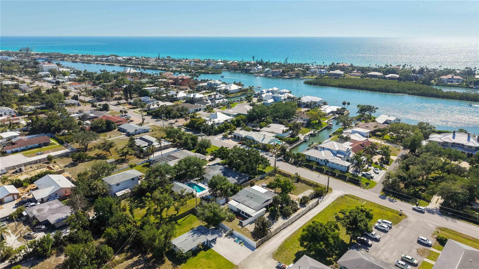 624 BAYSHORE RD