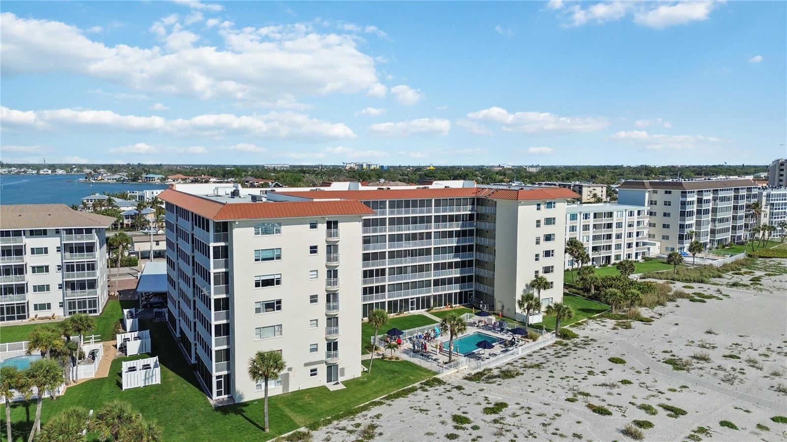 1150 TARPON CENTER DR ##208