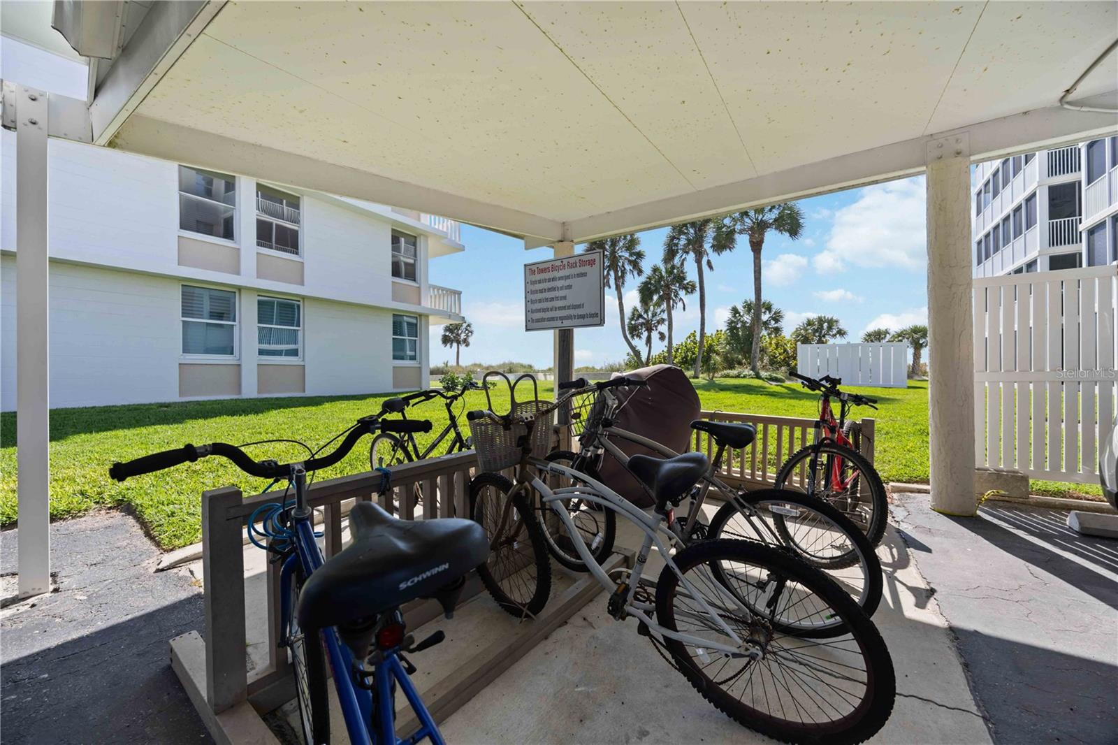 1150 TARPON CENTER DR ##208
