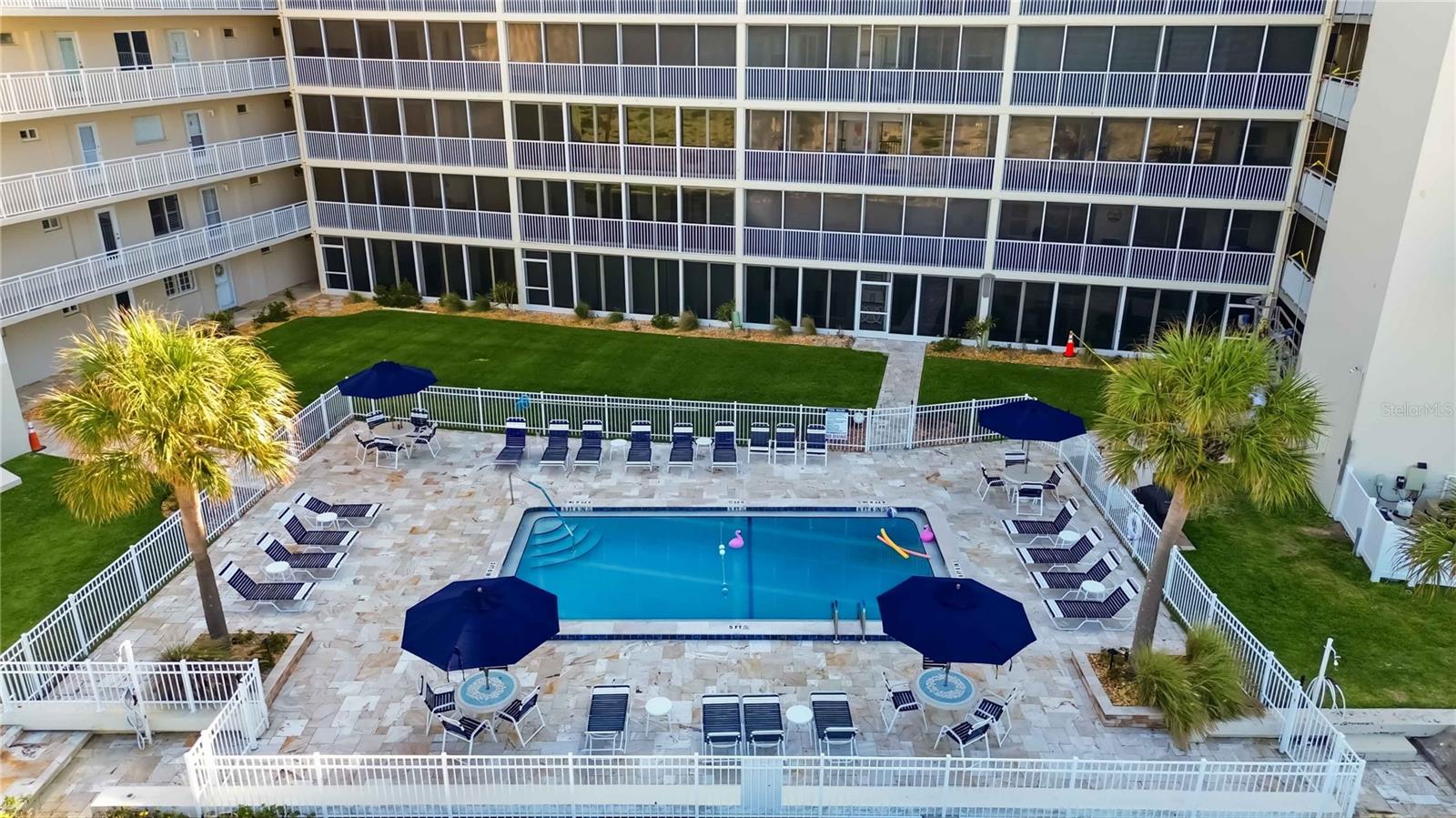1150 TARPON CENTER DR ##208