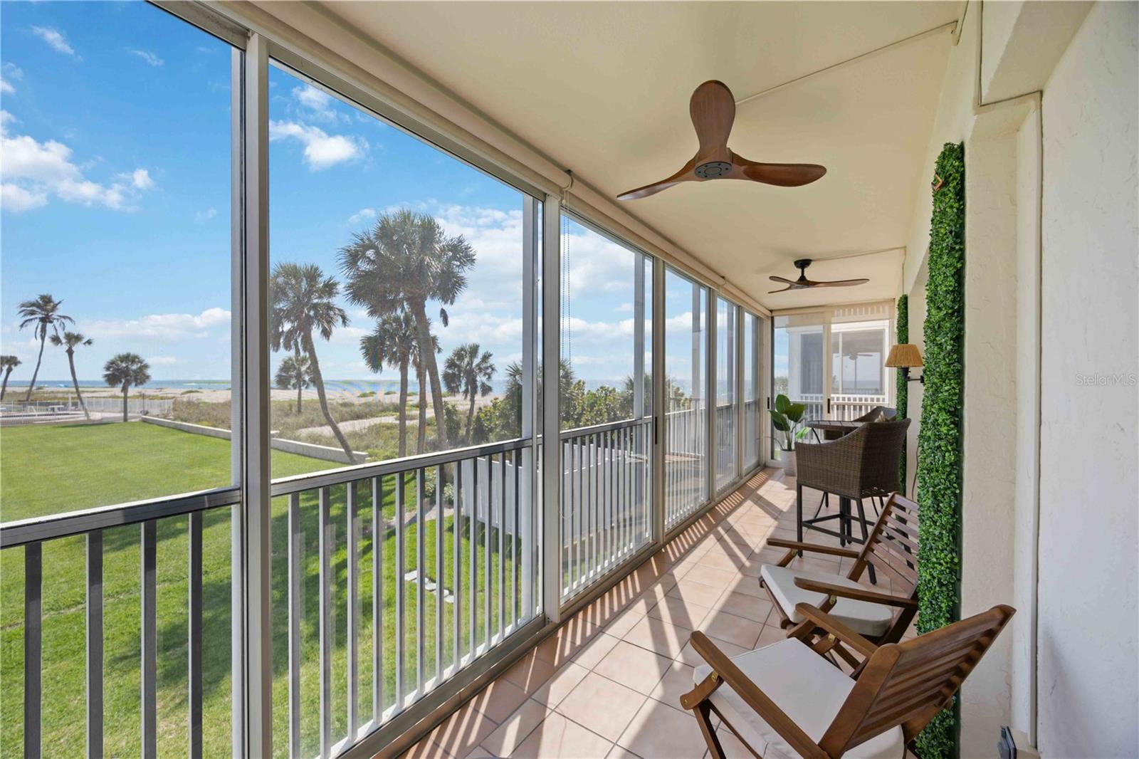 1150 TARPON CENTER DR ##208