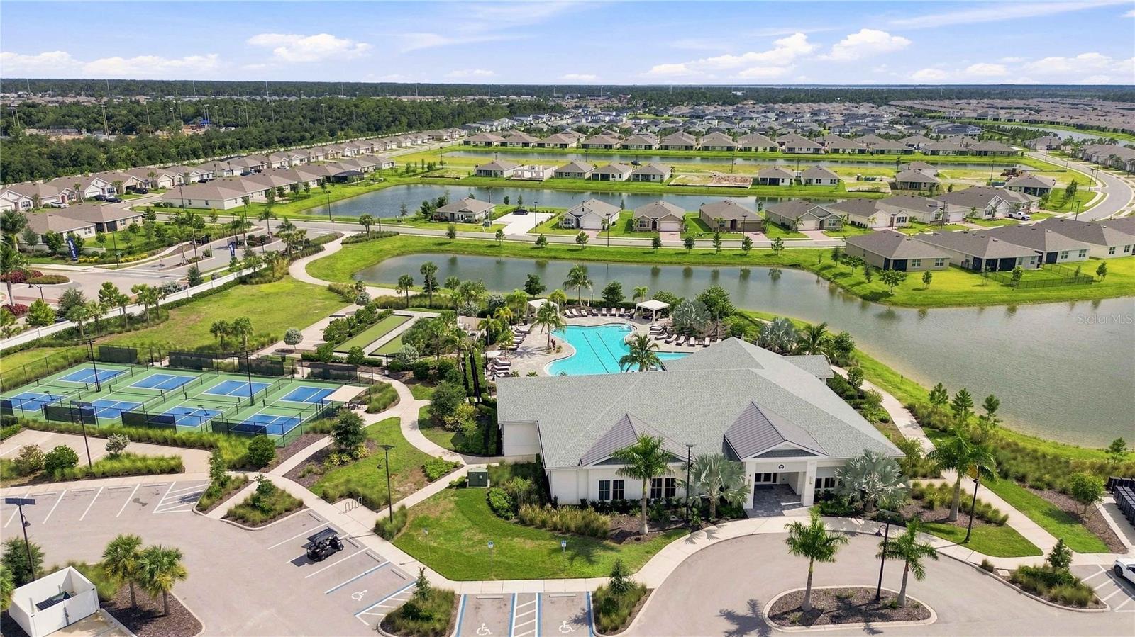 1512 LAUREL BROOK LN