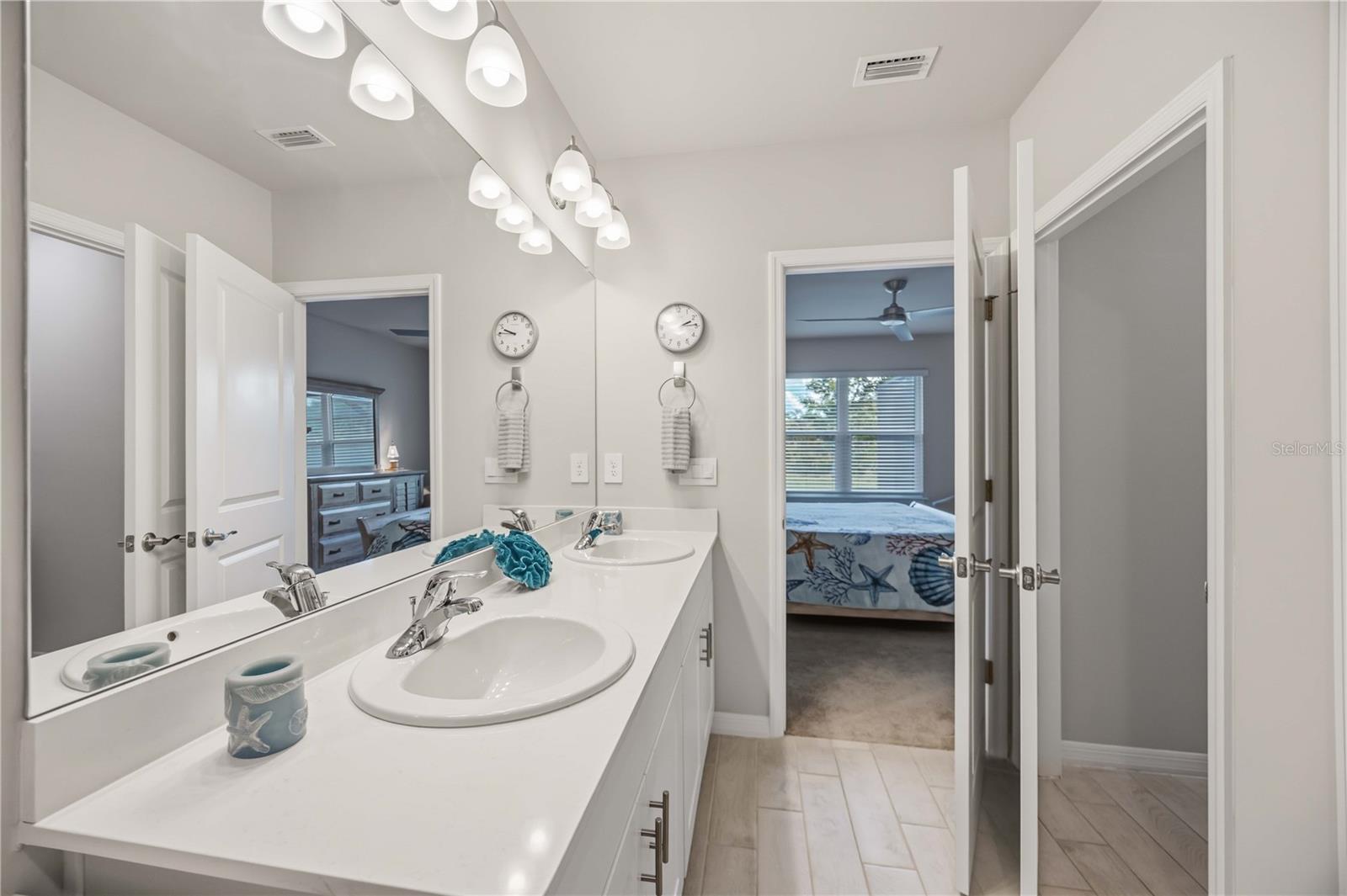 1512 LAUREL BROOK LN
